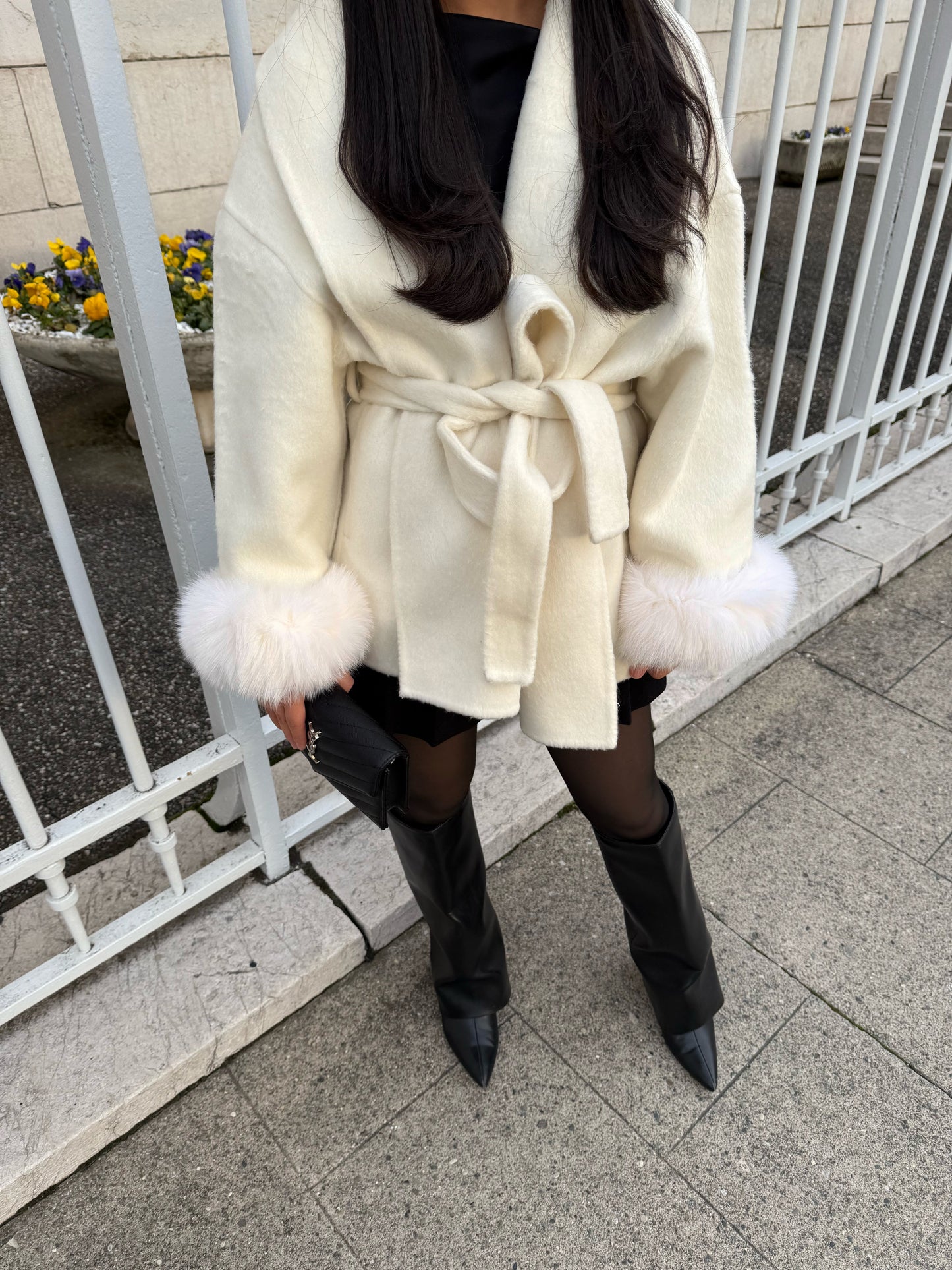 MANTEAU EN LAINE À FOURRURE