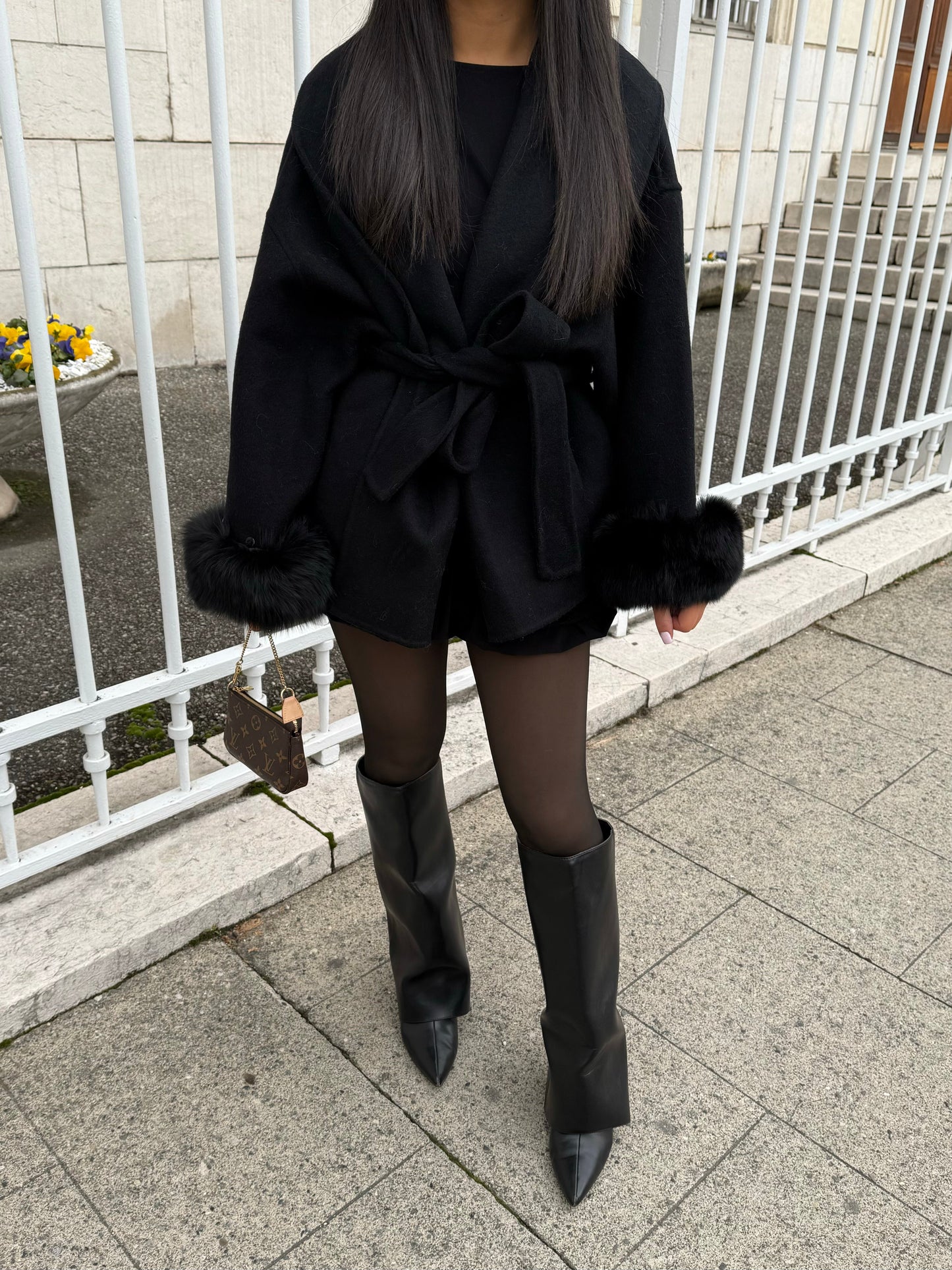 MANTEAU EN LAINE À FOURRURE