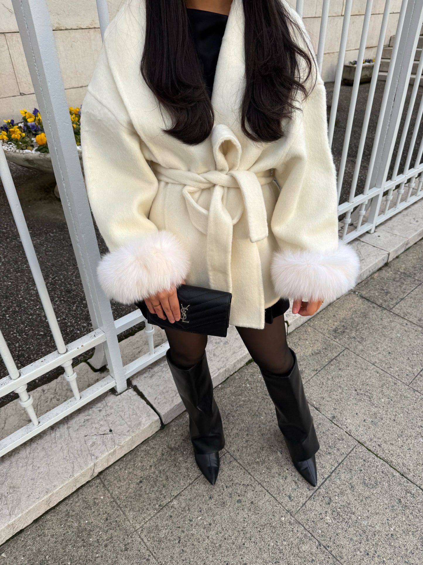 MANTEAU EN LAINE À FOURRURE